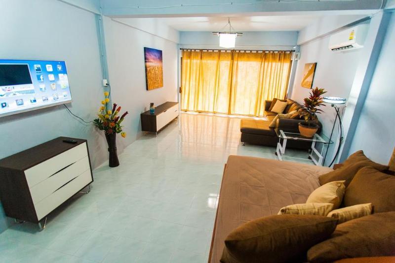Royal Prince Residence Patong Exteriör bild