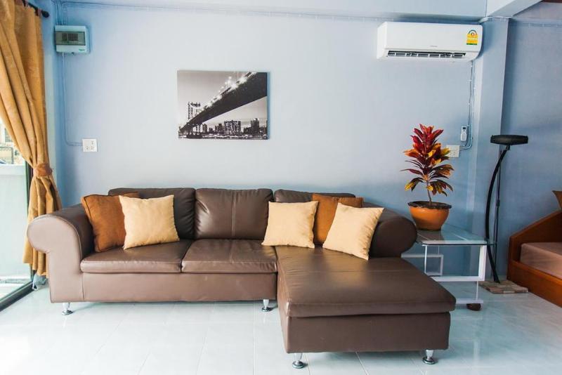 Royal Prince Residence Patong Exteriör bild