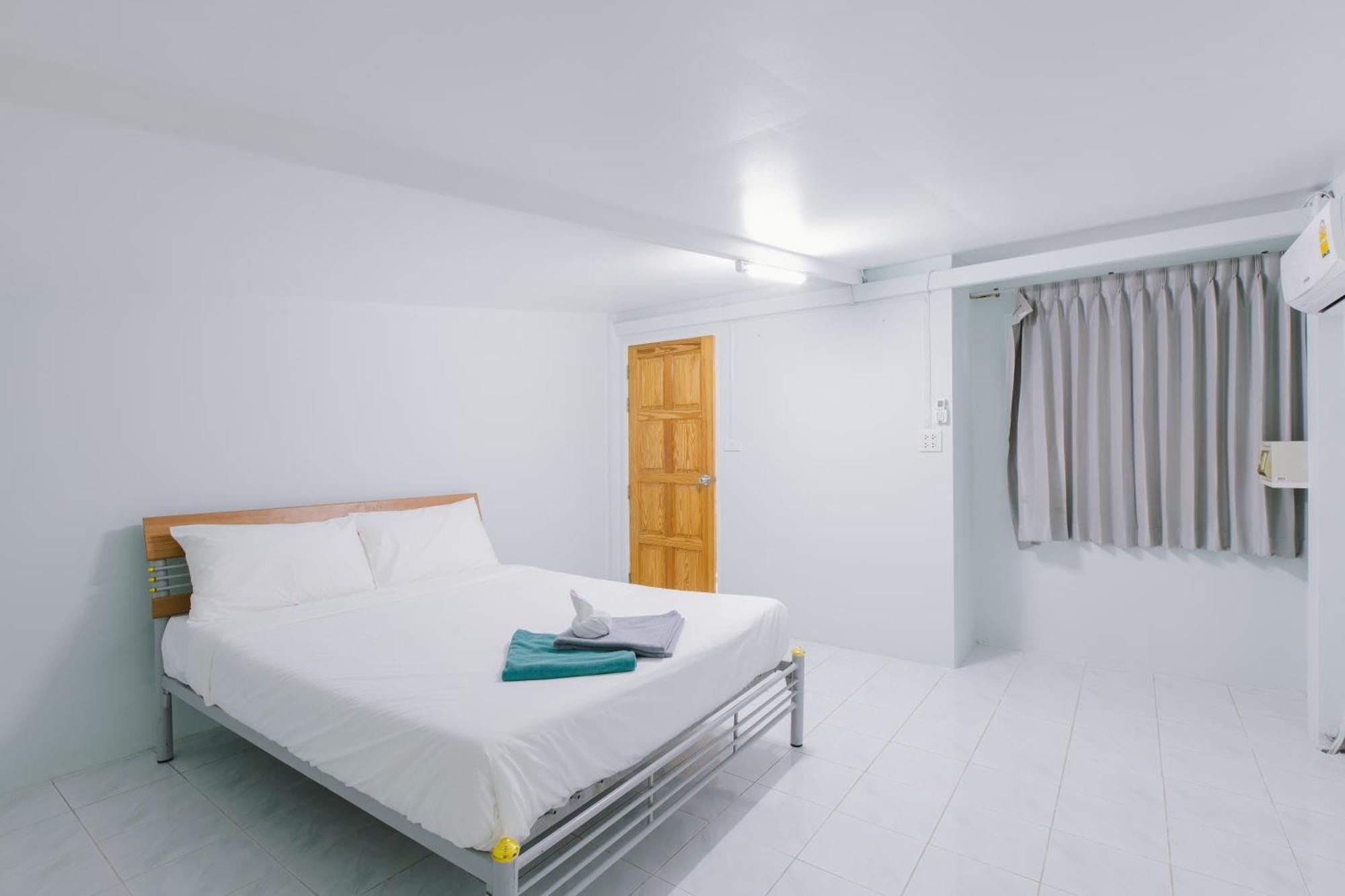 Royal Prince Residence Patong Rum bild