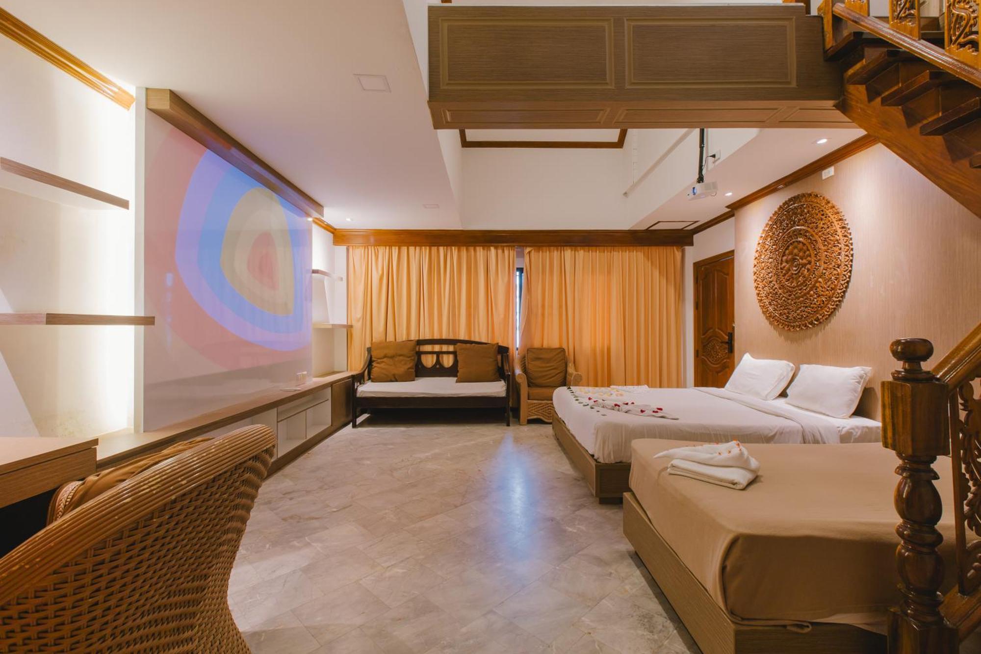 Royal Prince Residence Patong Rum bild