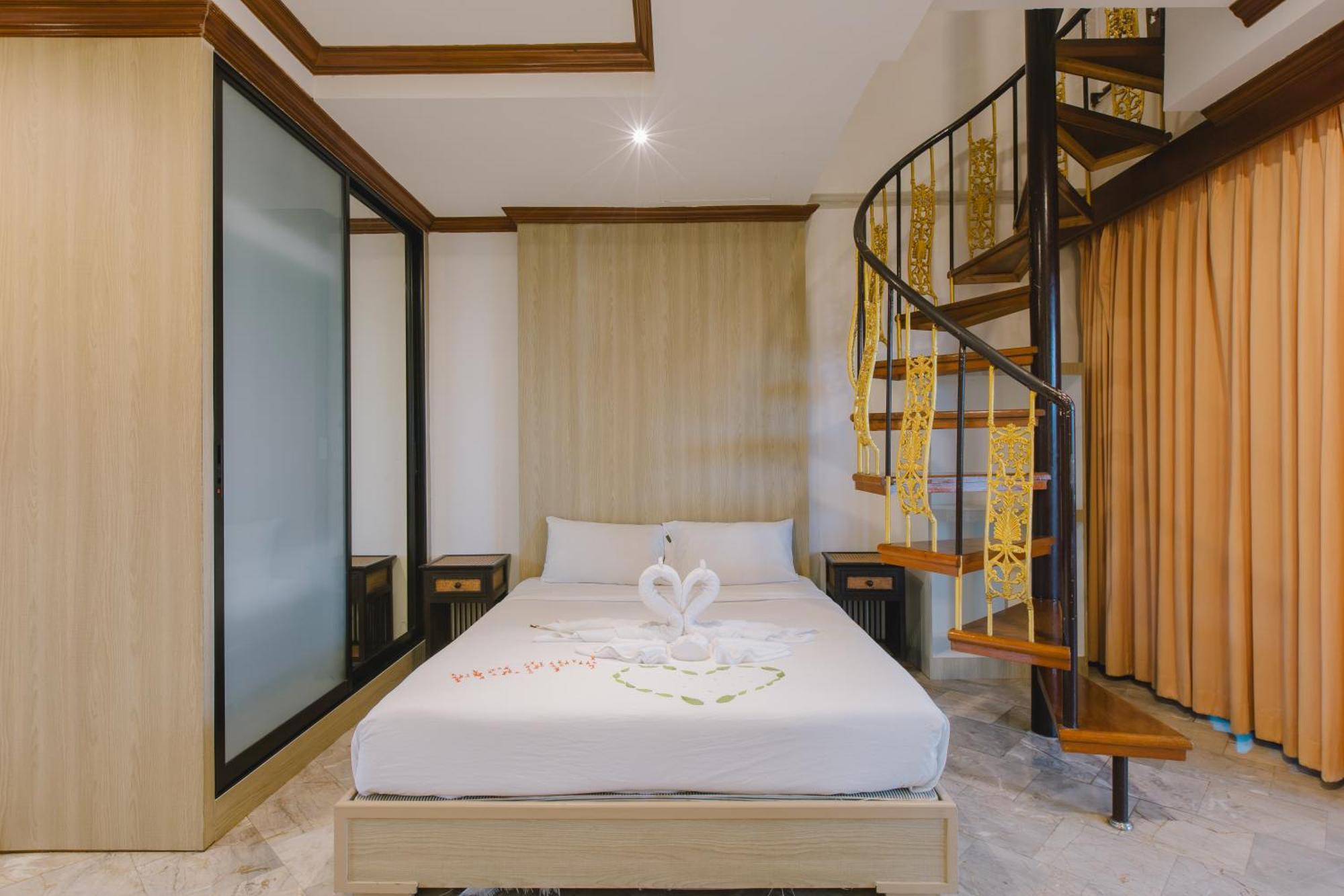 Royal Prince Residence Patong Rum bild