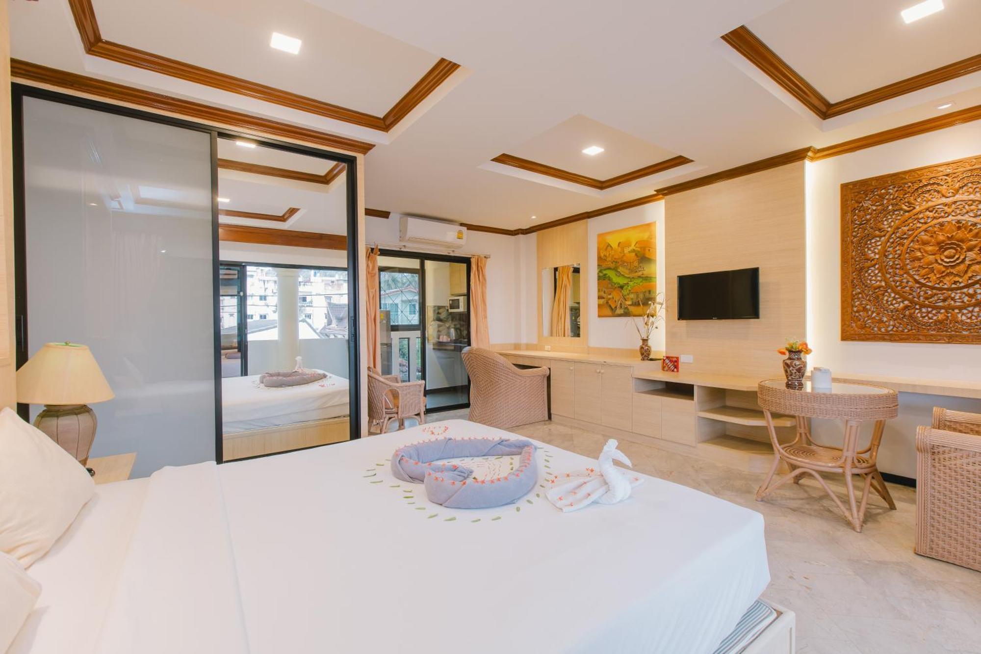 Royal Prince Residence Patong Exteriör bild